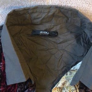 Men’s long sleeve shirt